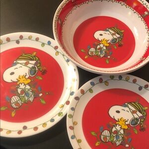Holiday Snoopy Red and White Dinnerware Set